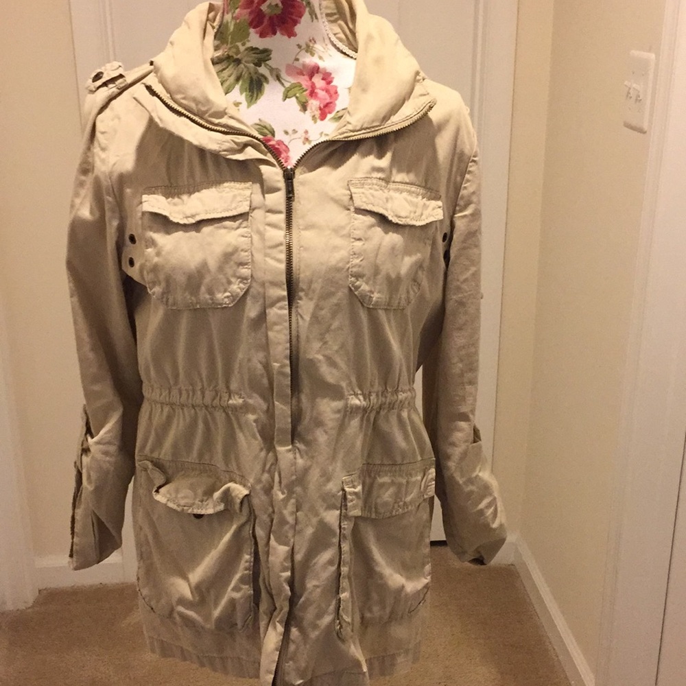 ⚠️H&M Jacket - Picture 2 of 6